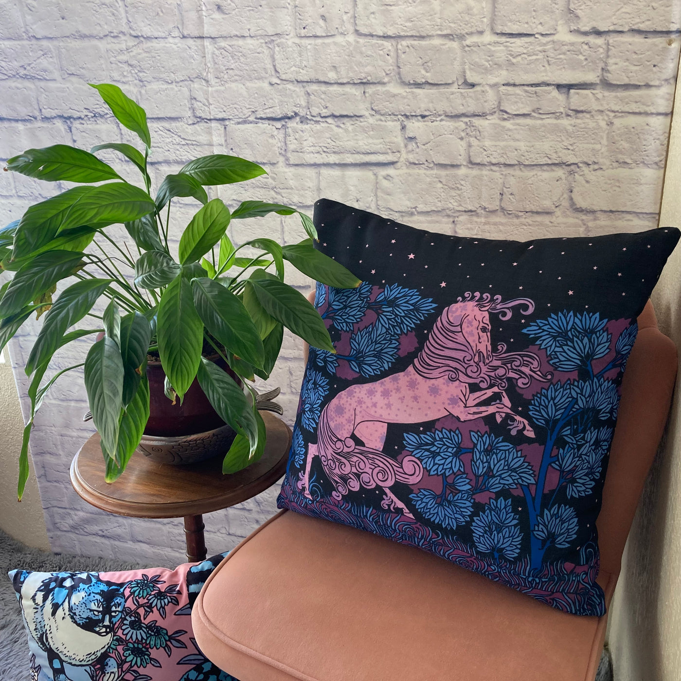 Poly-Linen Pillows